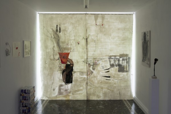 Vue d'installation, For Cabinet, for Rage, 2014, huile, charbon, crayon, pastel, acrylique sur soie bourette, 274 x 300 cm